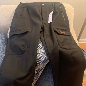 Brand new womens snow/ski pants, size 32W, 30.5L